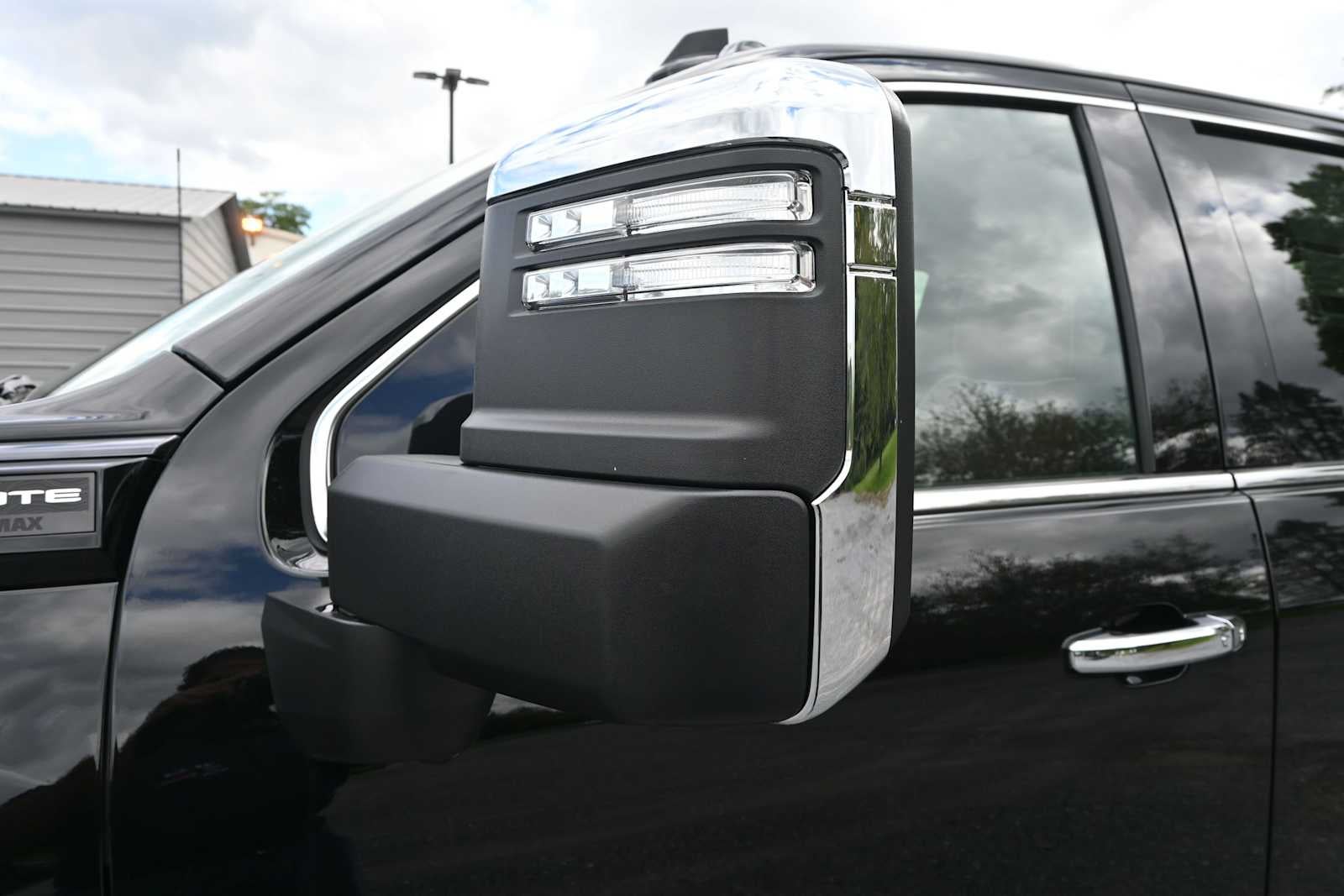 2026 GMC Sierra 3500 HD Denali Ultimate DRW
