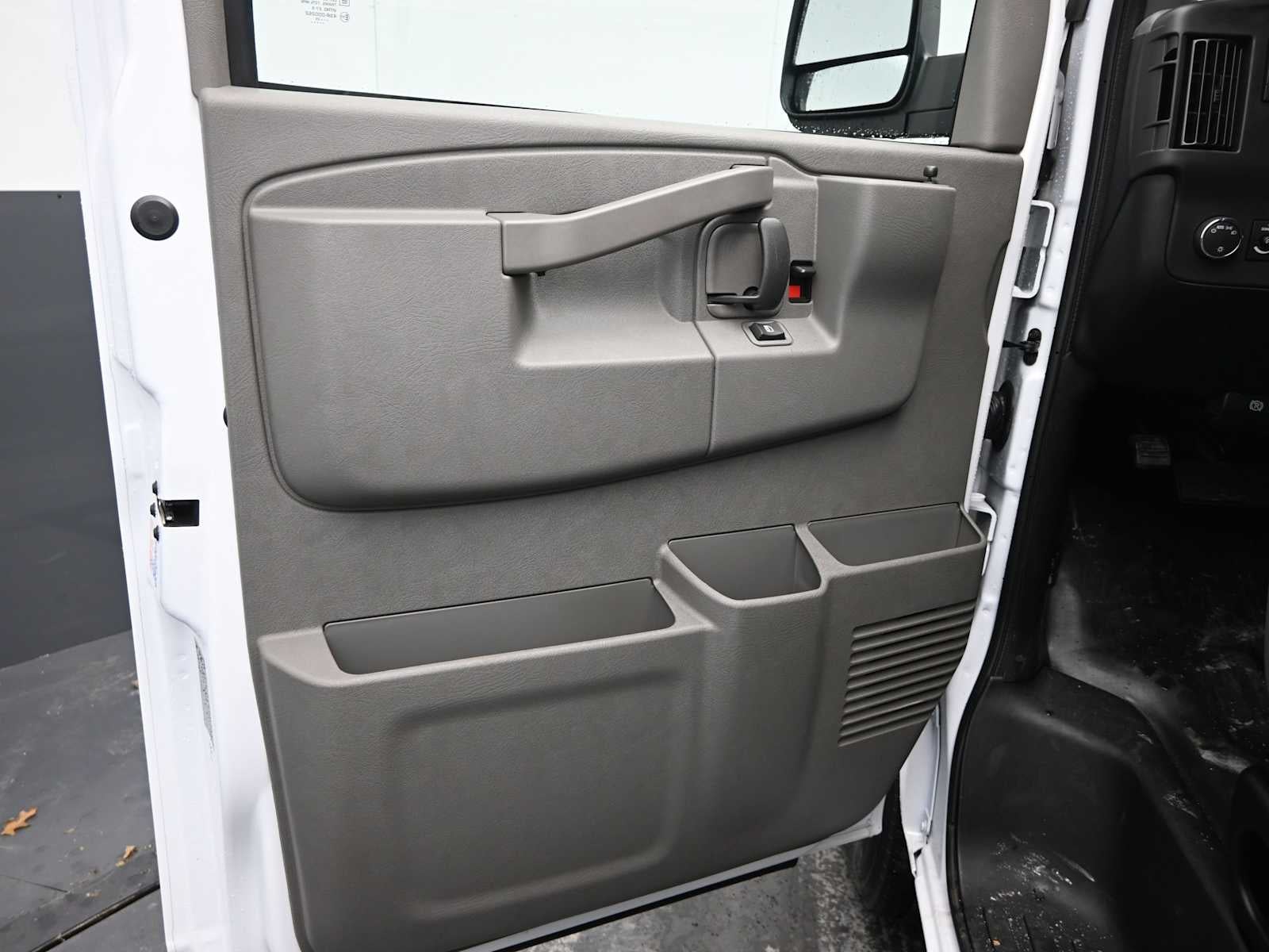 2025 GMC Savana Cargo Work Van