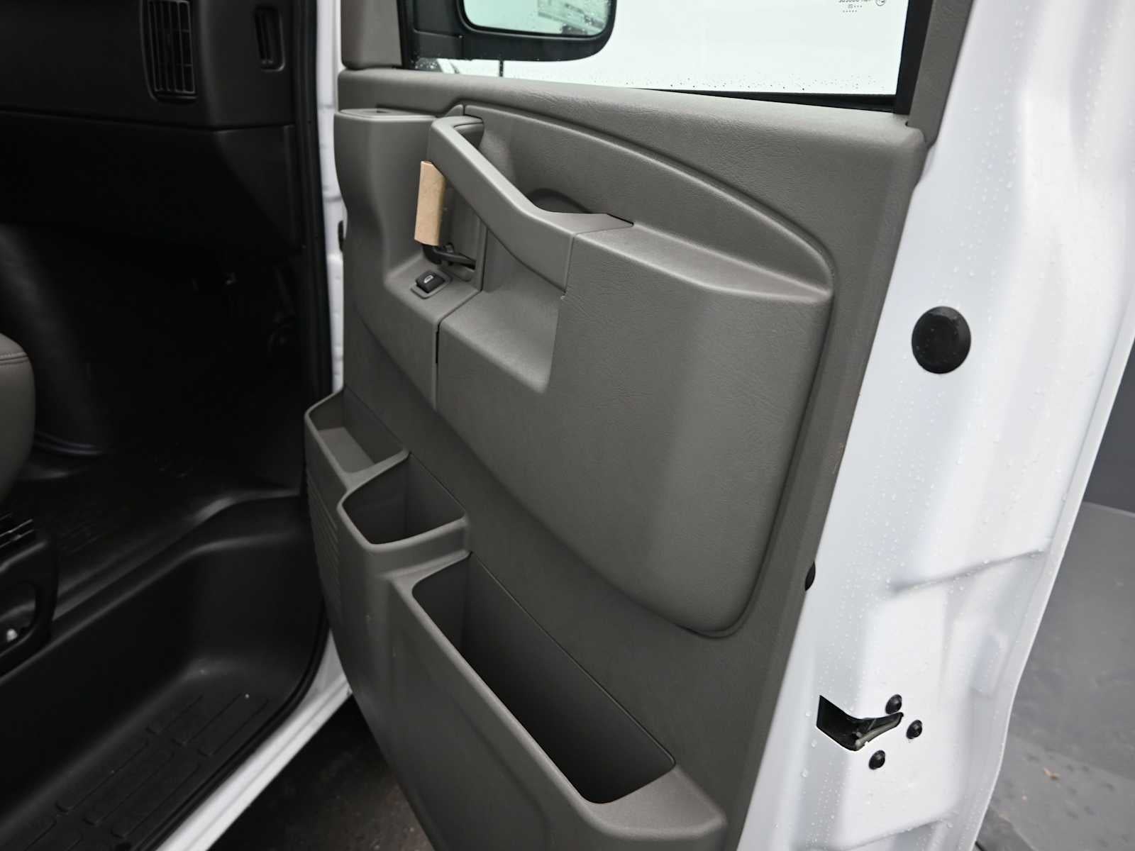 2025 GMC Savana Cargo Work Van