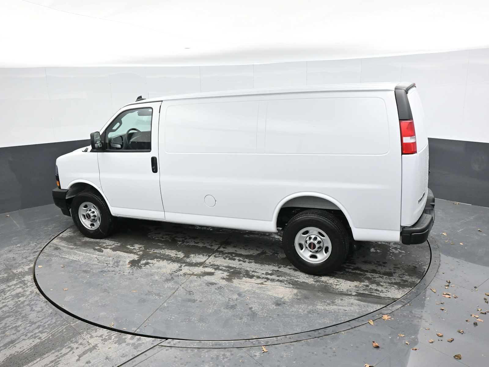2025 GMC Savana Cargo Work Van