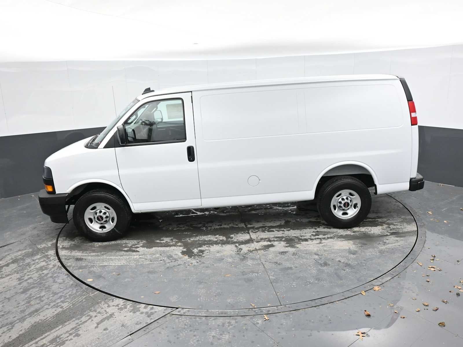 2025 GMC Savana Cargo Work Van
