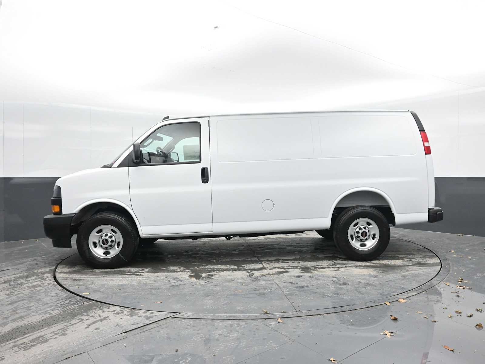 2025 GMC Savana Cargo Work Van