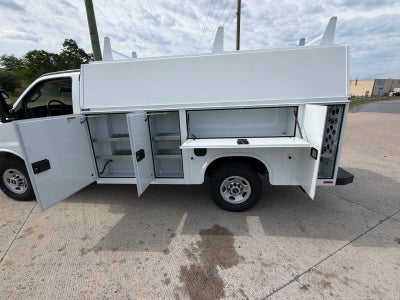 2025 GMC Savana Cutaway 3500 1WT