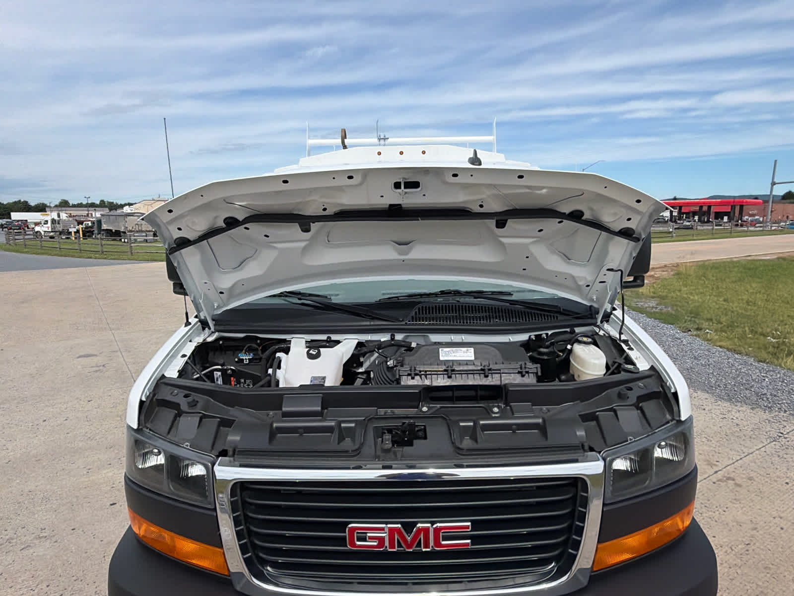 2025 GMC Savana Cutaway 3500 1WT