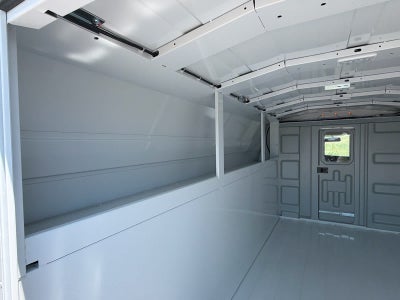2025 GMC Savana Cutaway 3500 1WT