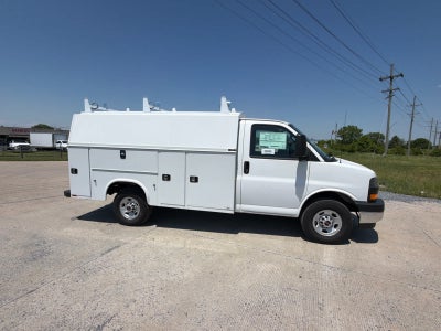 2025 GMC Savana Cutaway 3500 1WT