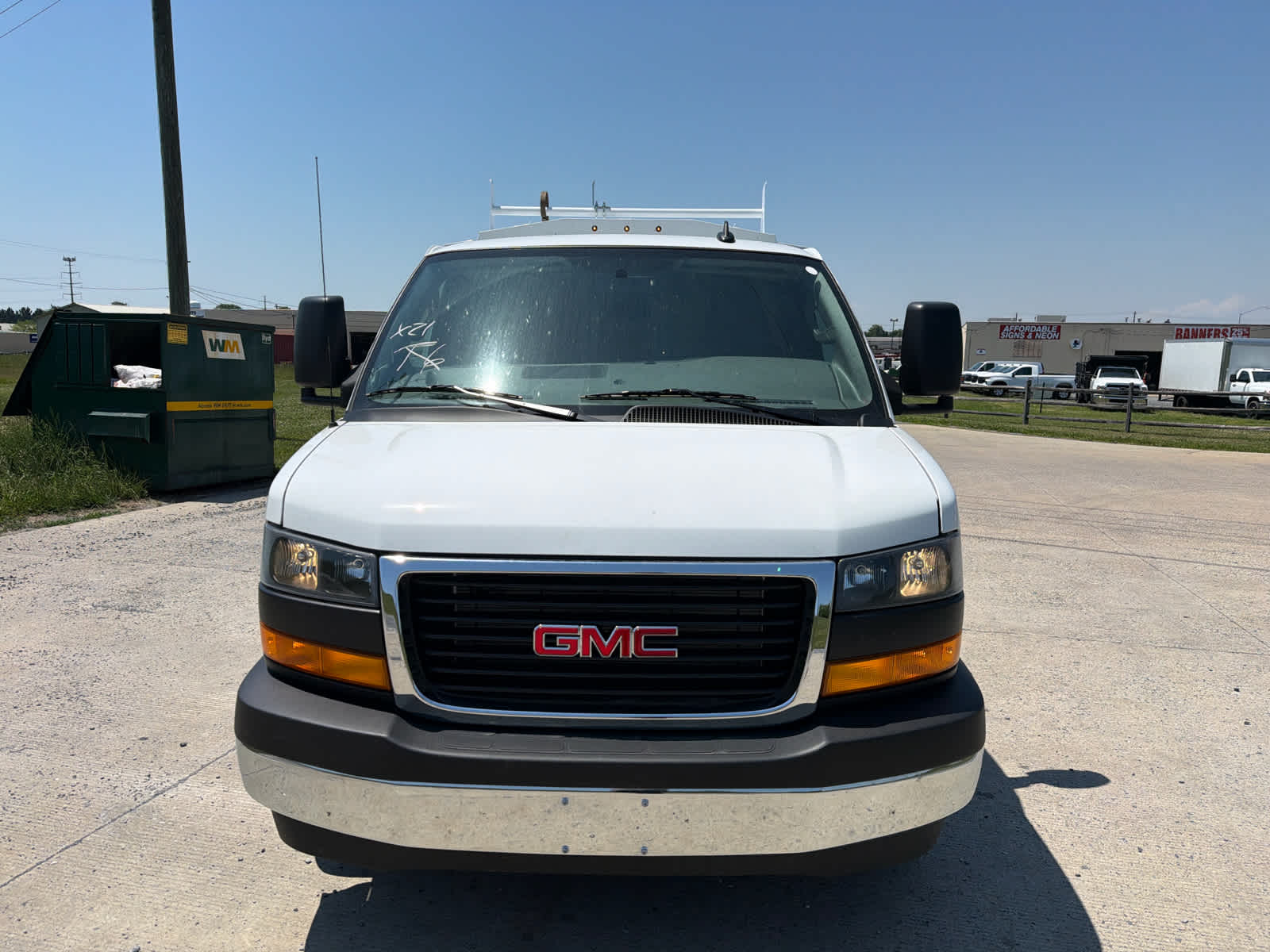 2025 GMC Savana Cutaway 3500 1WT