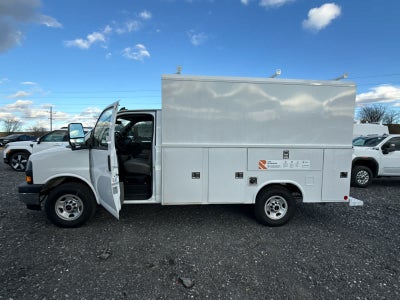 2025 GMC Savana Cutaway 3500 1WT