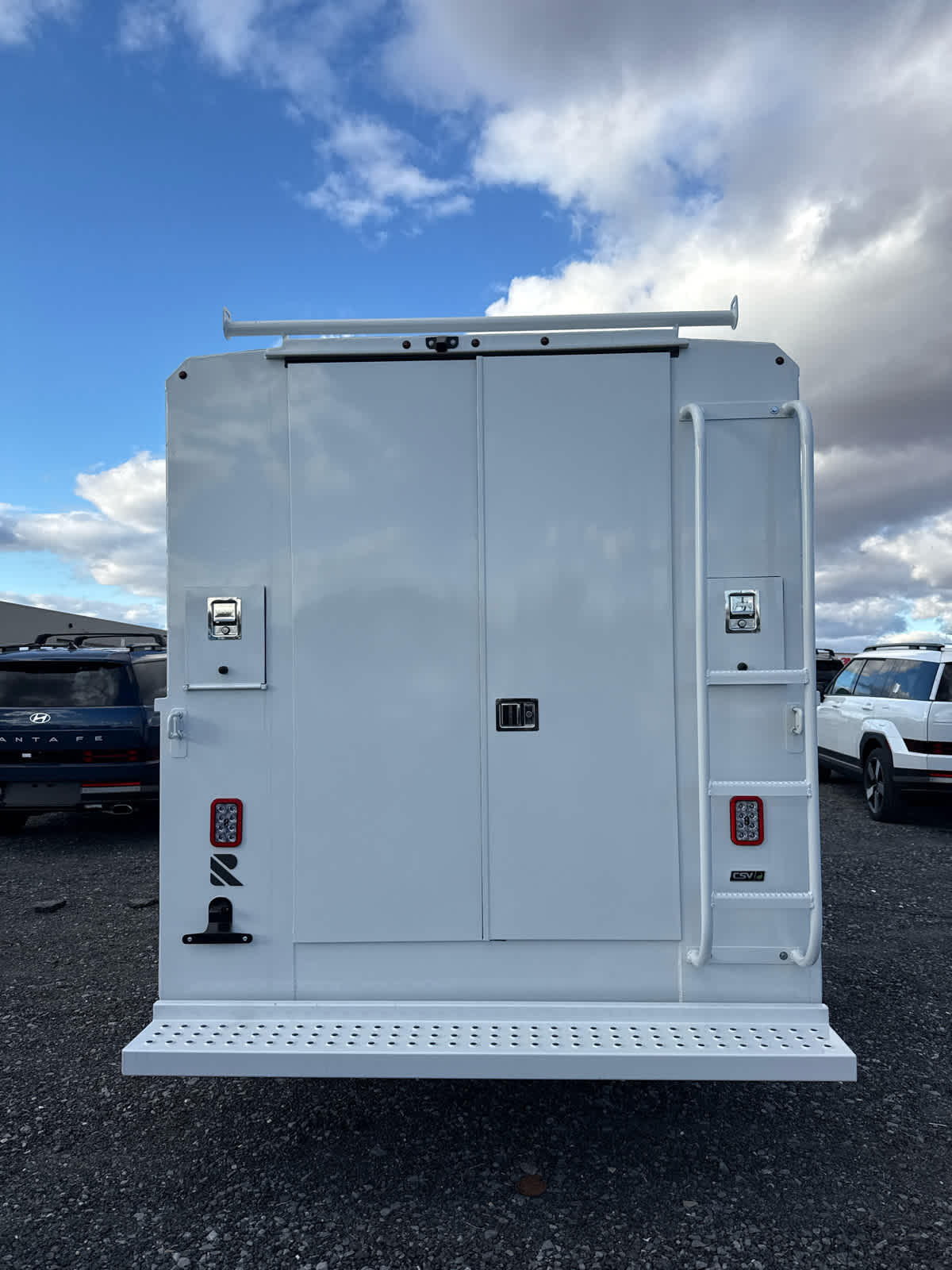 2025 GMC Savana Cutaway 3500 1WT