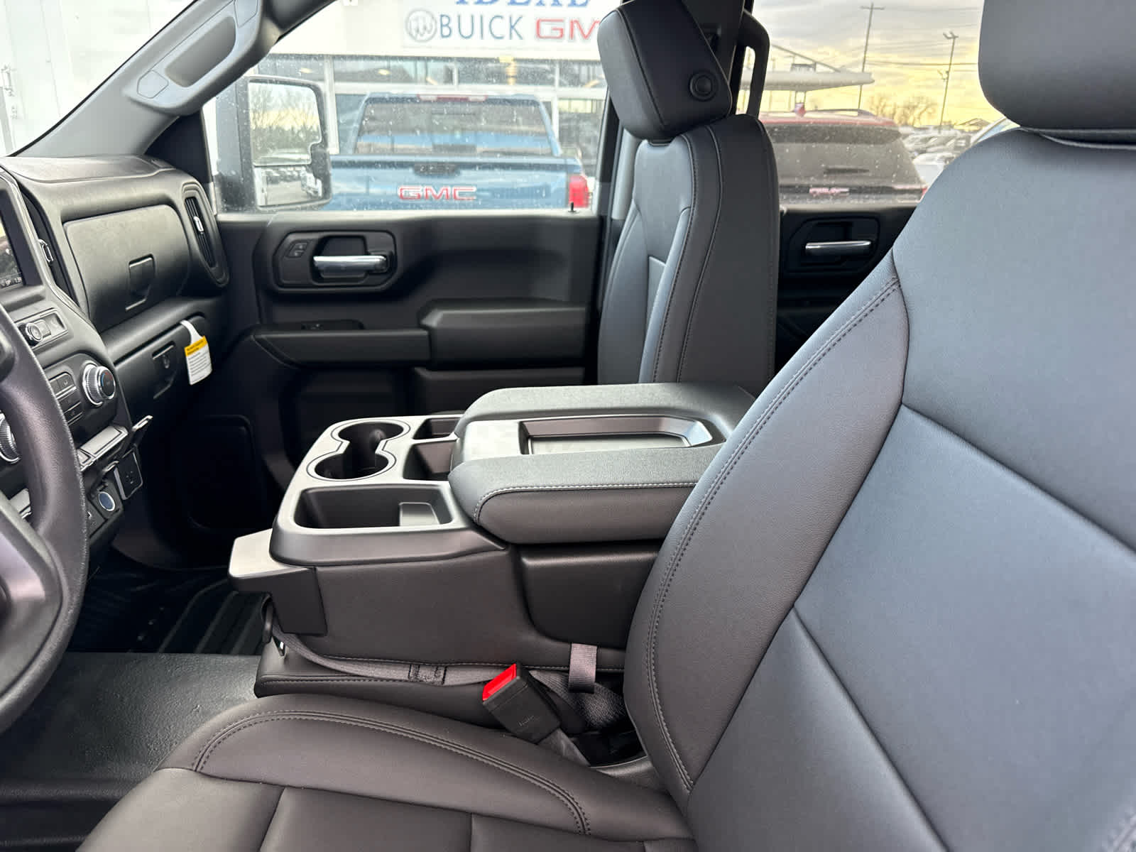 2025 GMC Sierra 2500 HD Pro