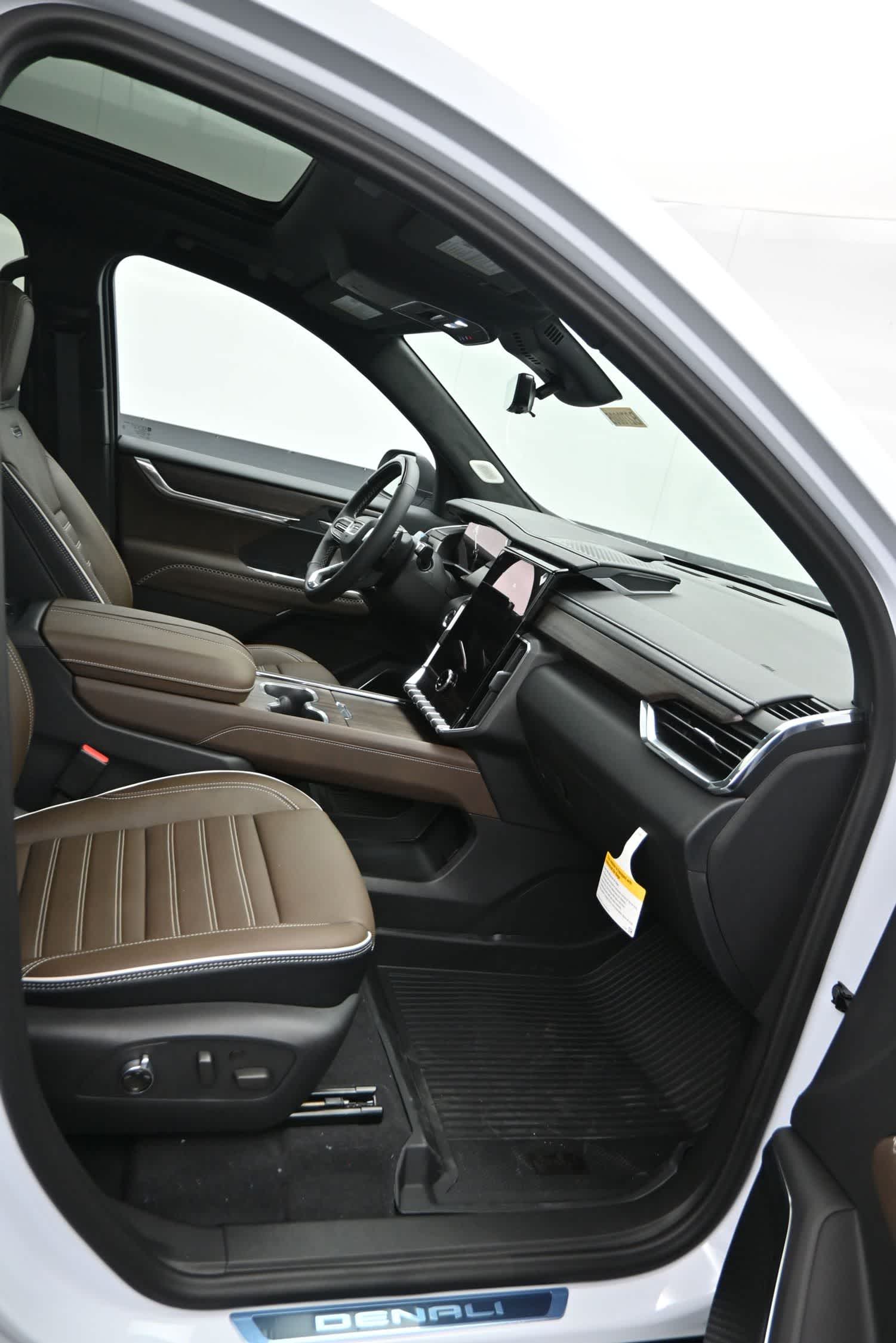 2027 GMC Acadia Denali Ultimate