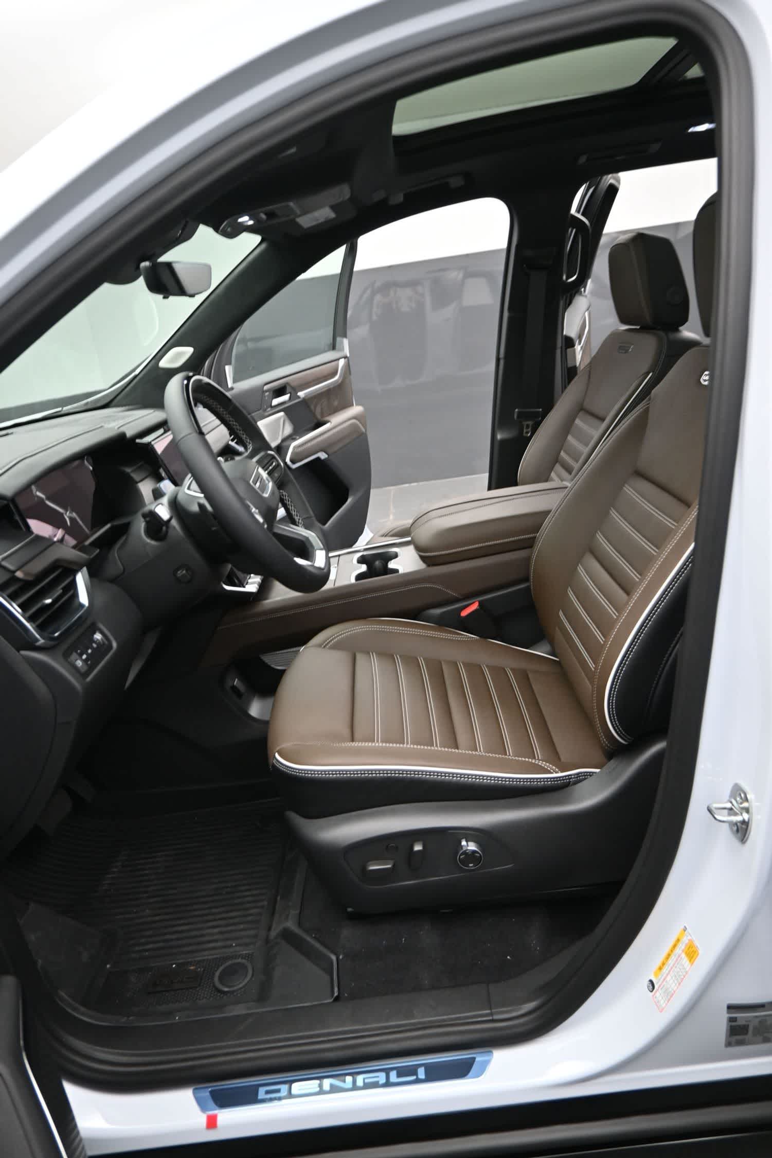 2027 GMC Acadia Denali Ultimate