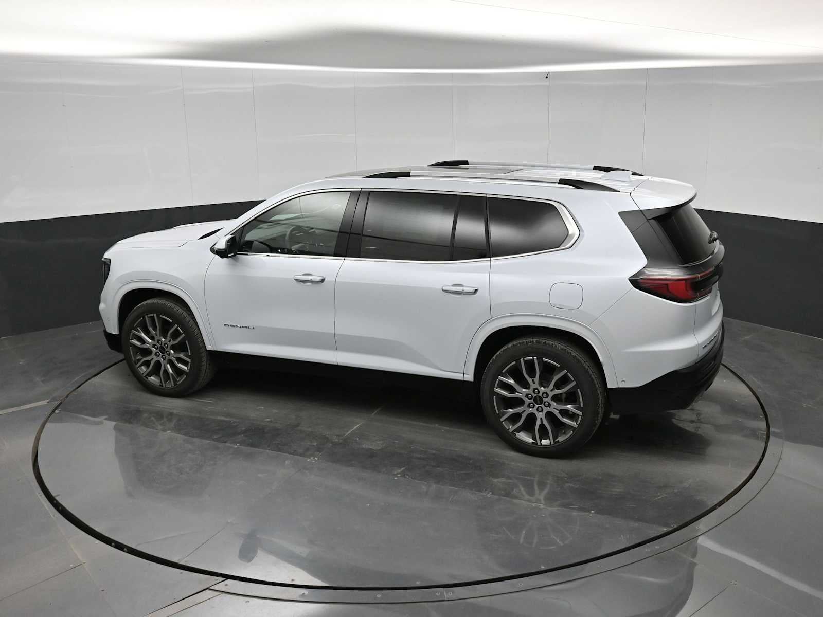 2027 GMC Acadia Denali Ultimate