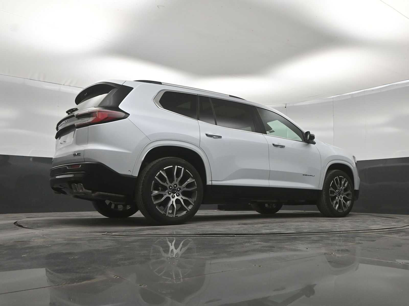 2027 GMC Acadia Denali Ultimate