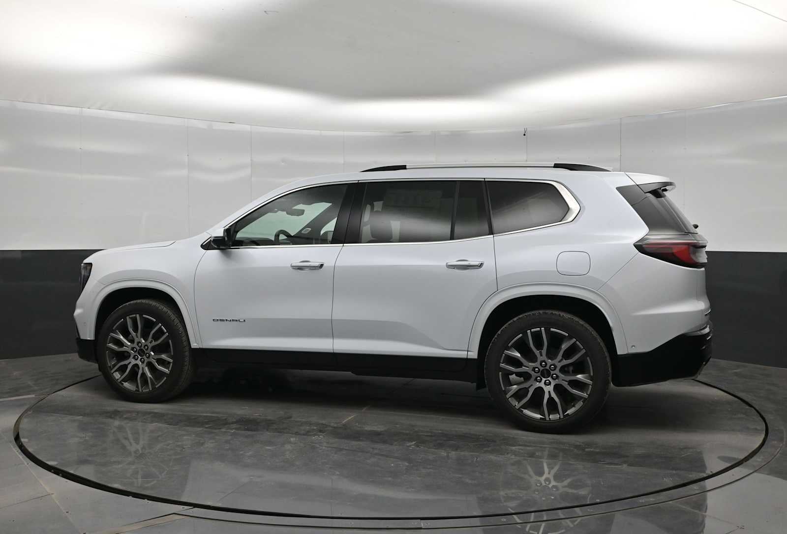 2027 GMC Acadia Denali Ultimate
