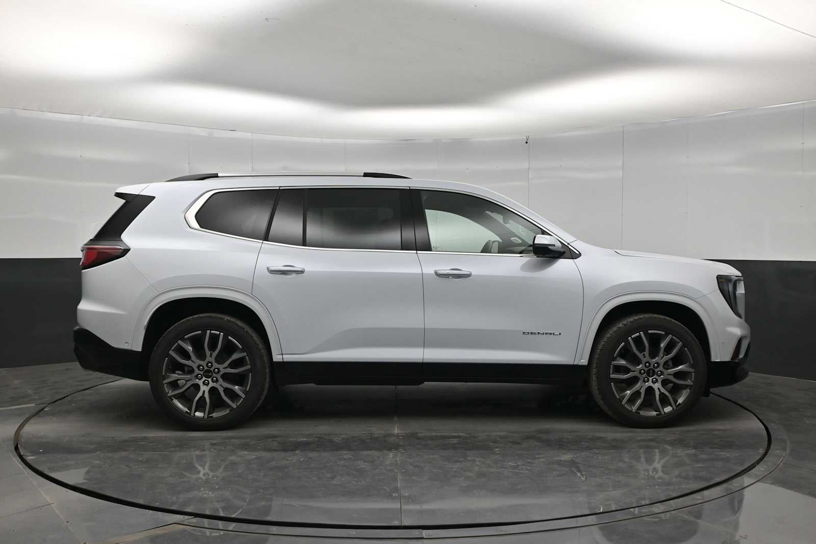 2027 GMC Acadia Denali Ultimate
