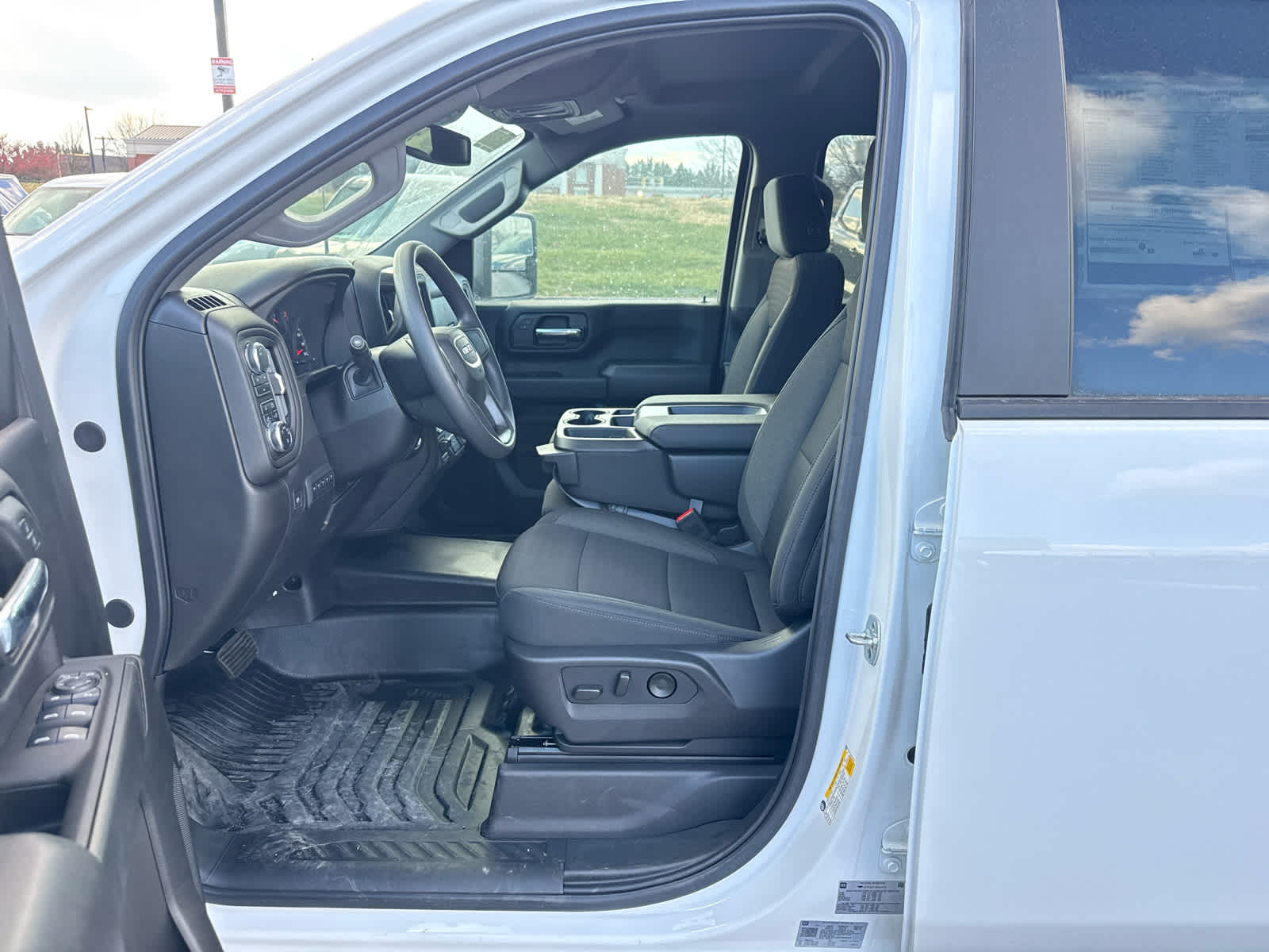 2025 GMC Sierra 2500 HD Pro