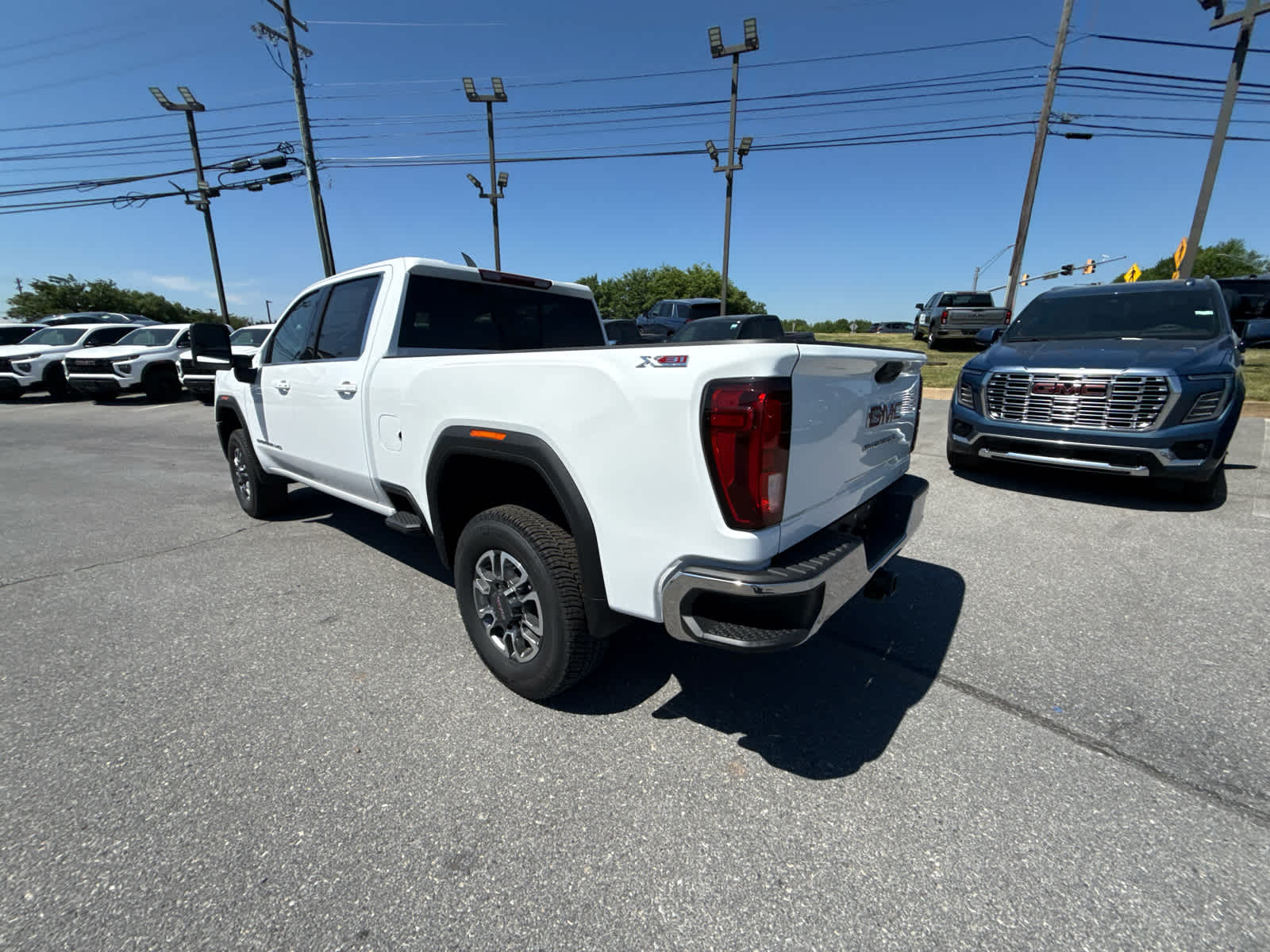 2026 GMC Sierra 2500 HD SLE