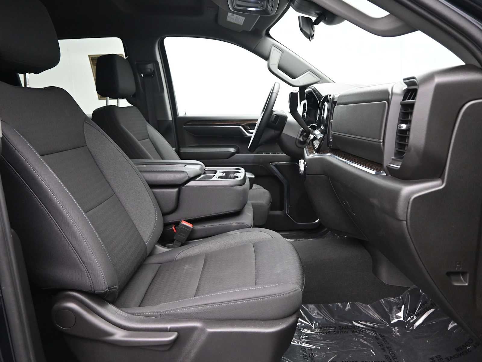 2024 GMC Sierra 1500 SLE
