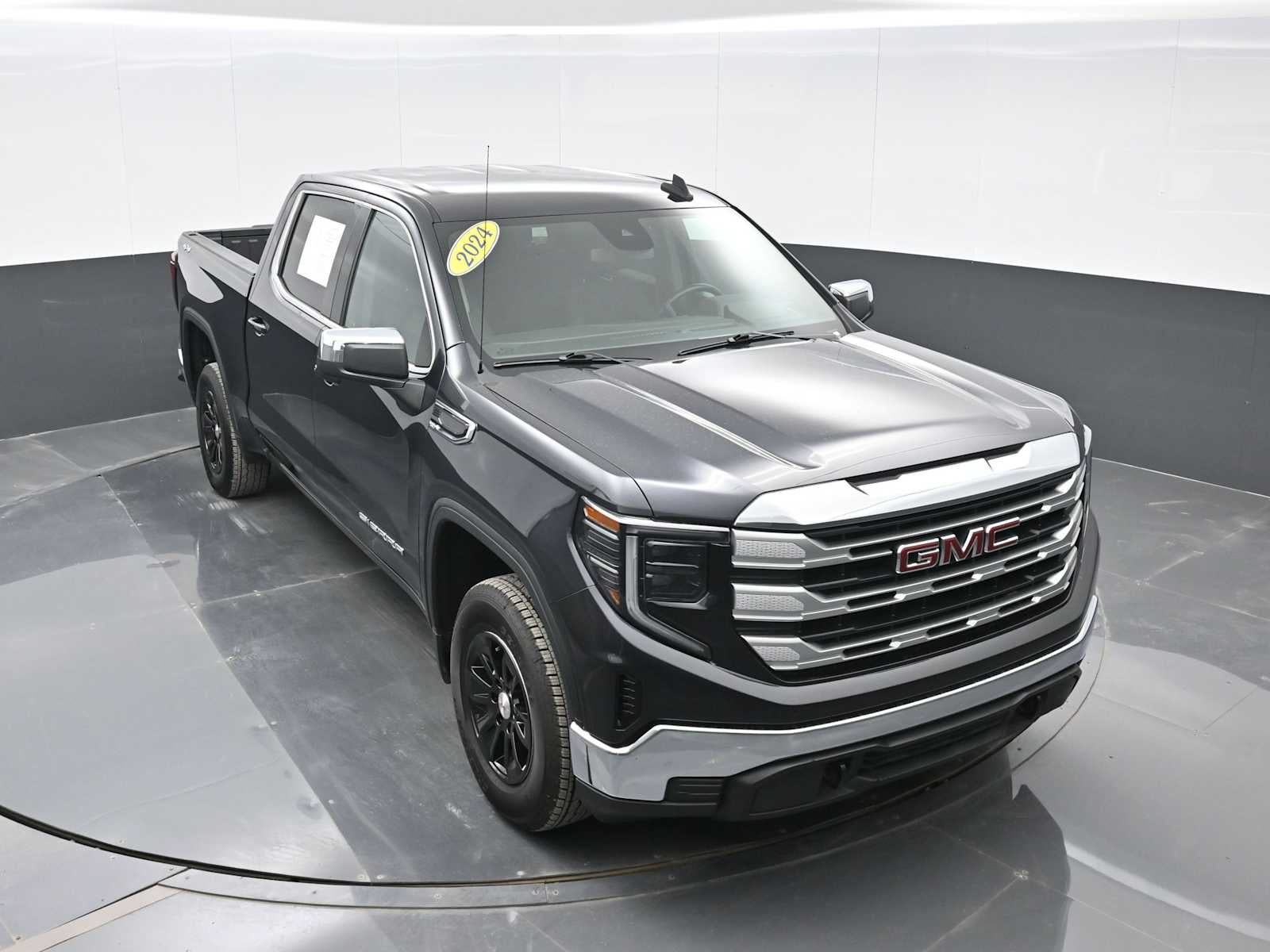 2024 GMC Sierra 1500 SLE