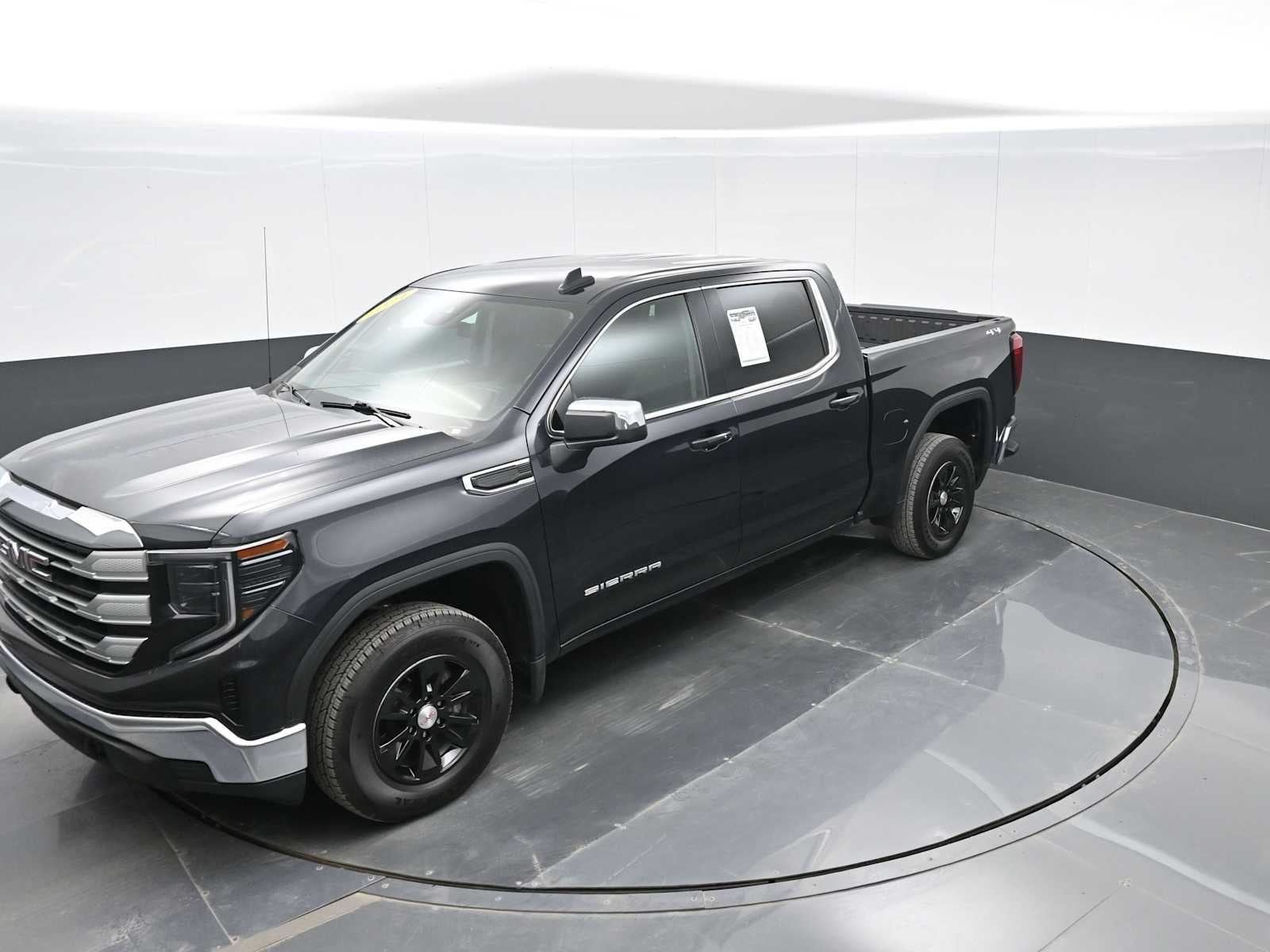2024 GMC Sierra 1500 SLE
