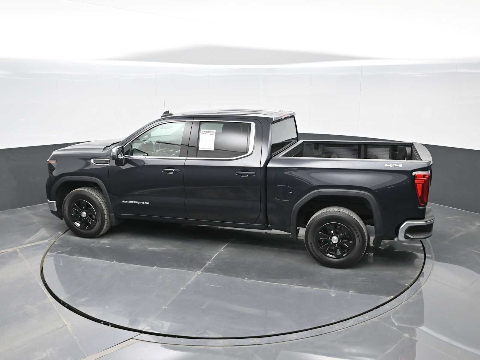 2024 GMC Sierra 1500 SLE