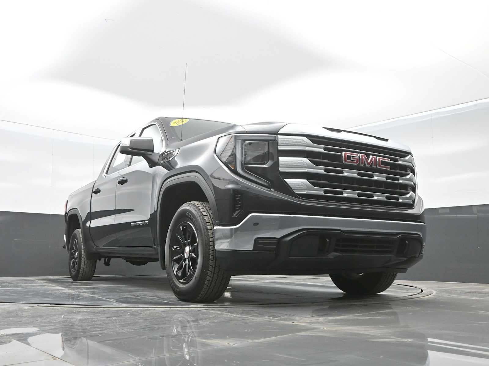 2024 GMC Sierra 1500 SLE