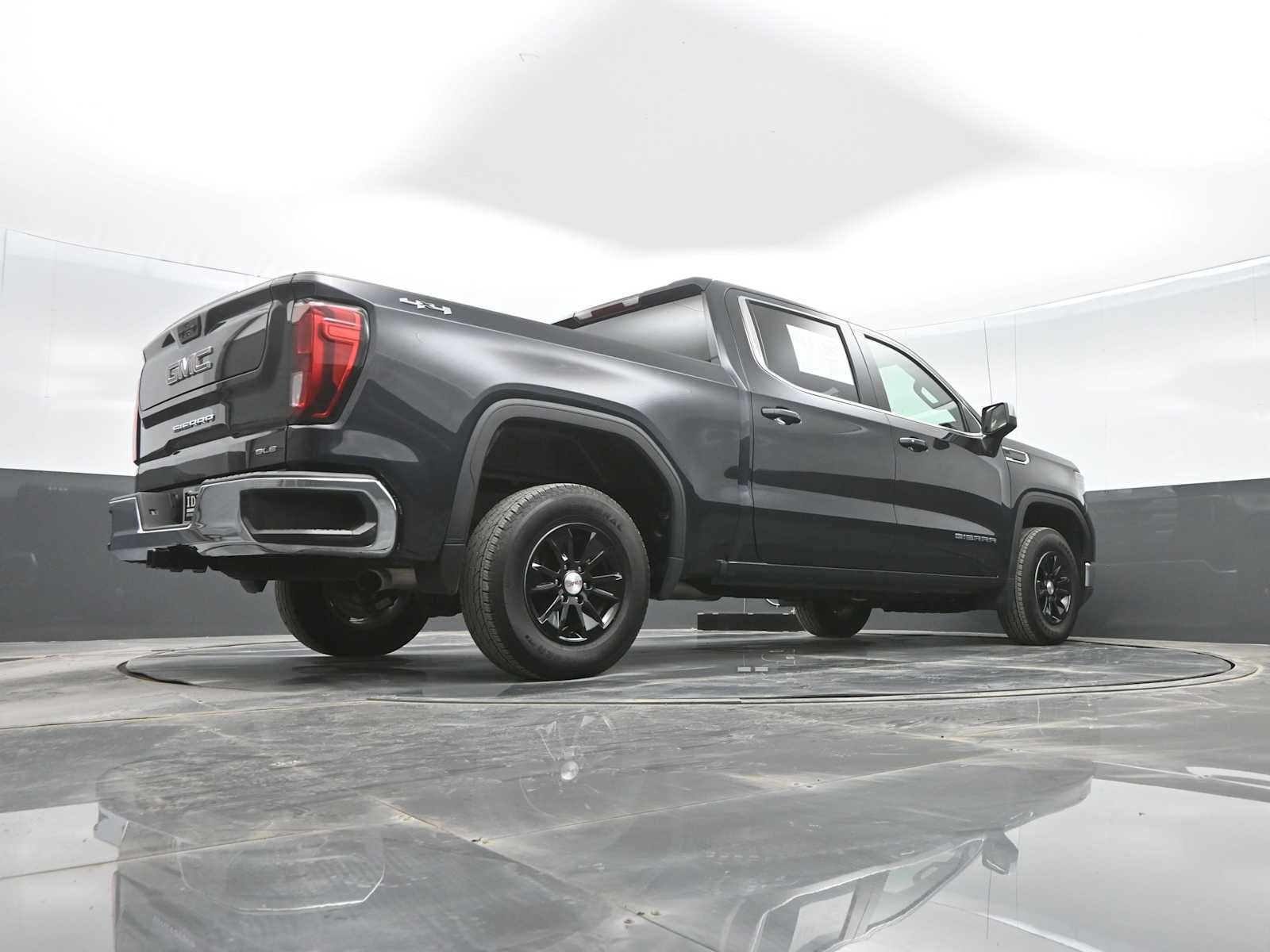 2024 GMC Sierra 1500 SLE