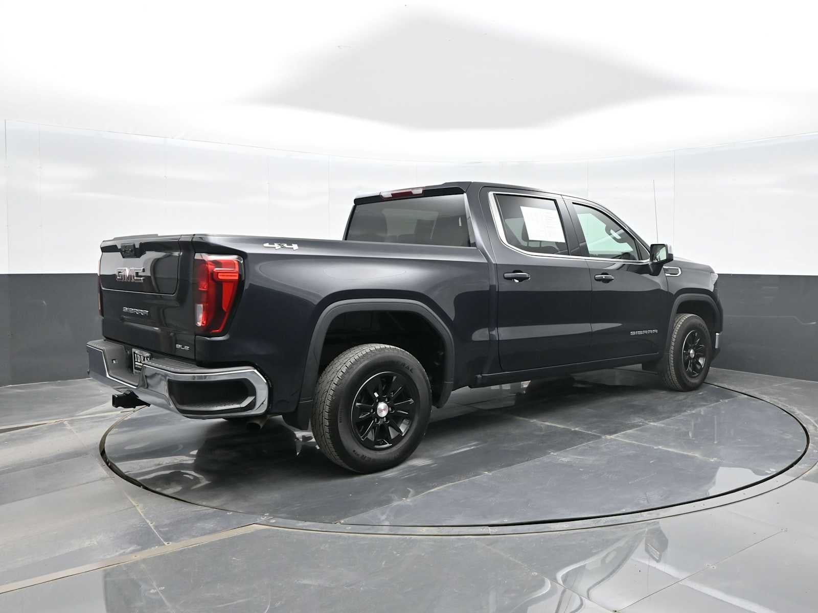 2024 GMC Sierra 1500 SLE