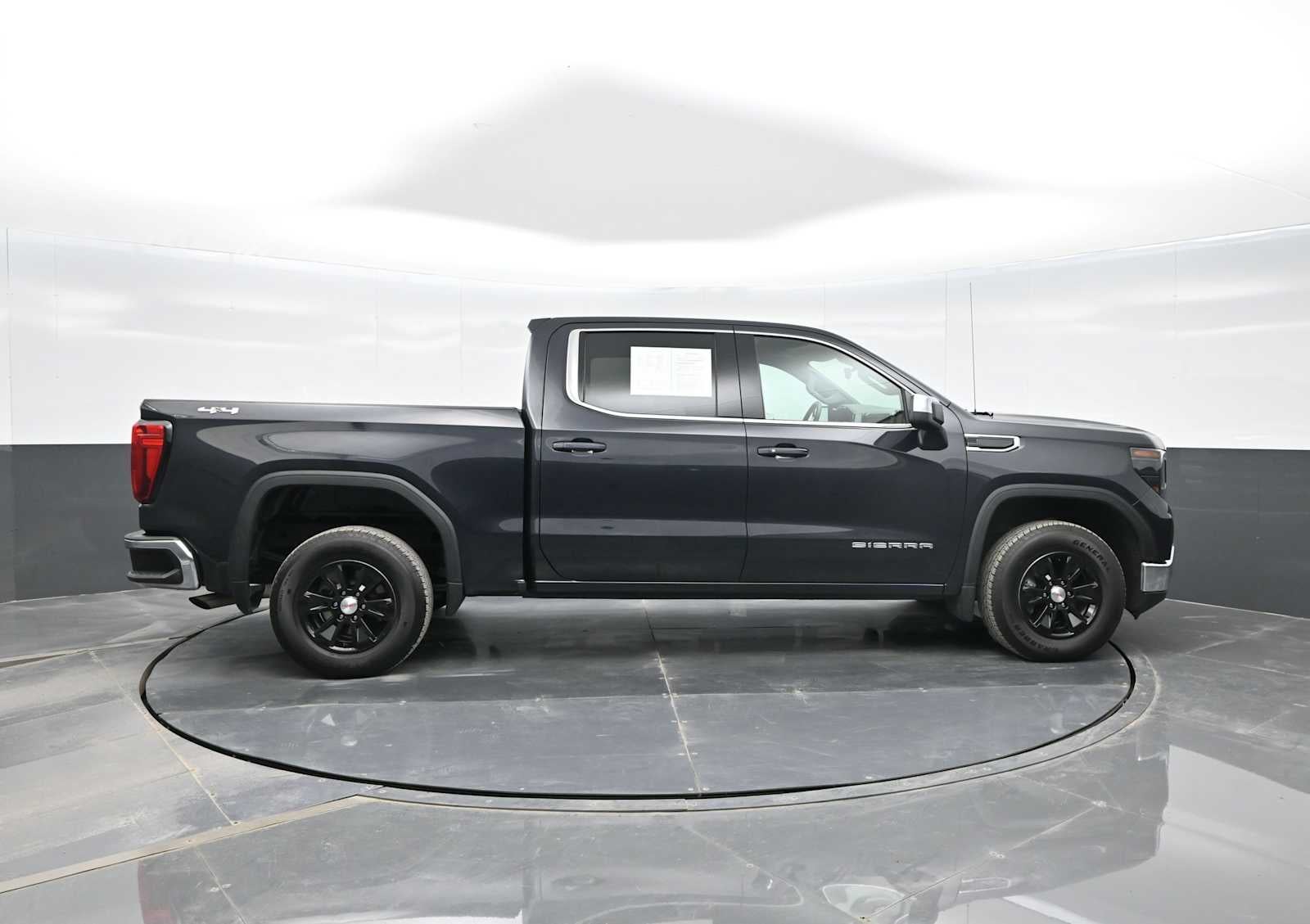 2024 GMC Sierra 1500 SLE