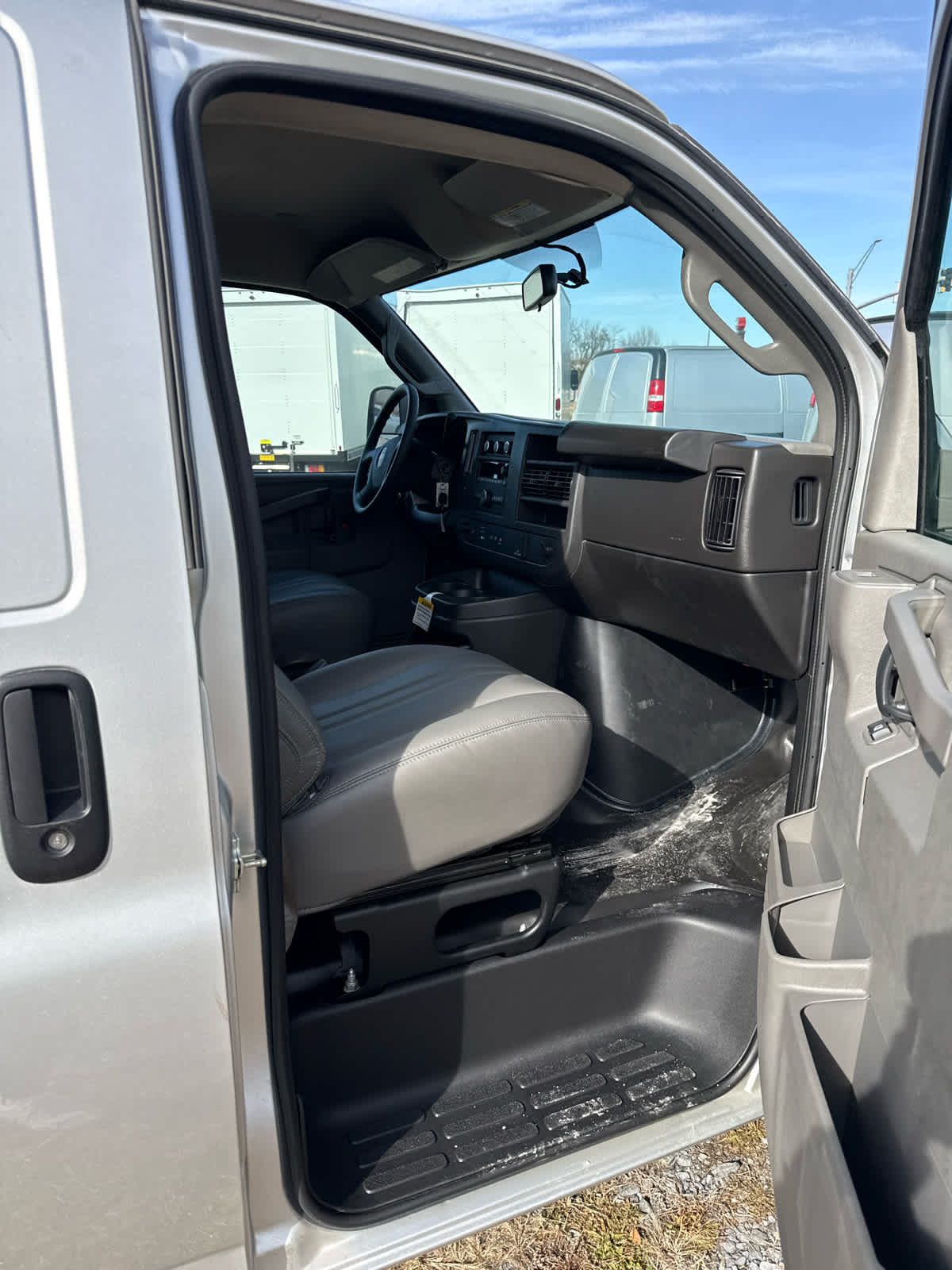 2025 GMC Savana Cargo Work Van