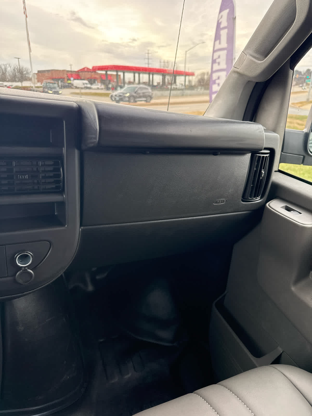 2025 GMC Savana Cargo Work Van
