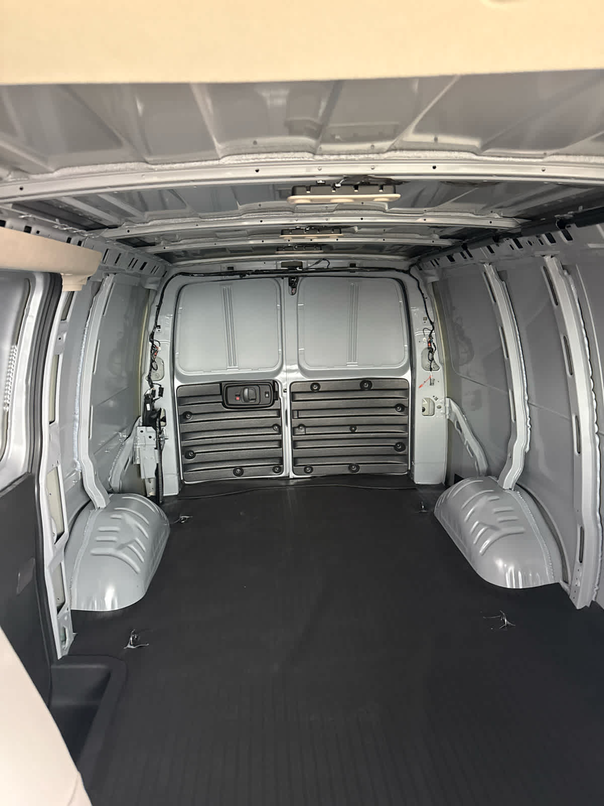 2025 GMC Savana Cargo Work Van