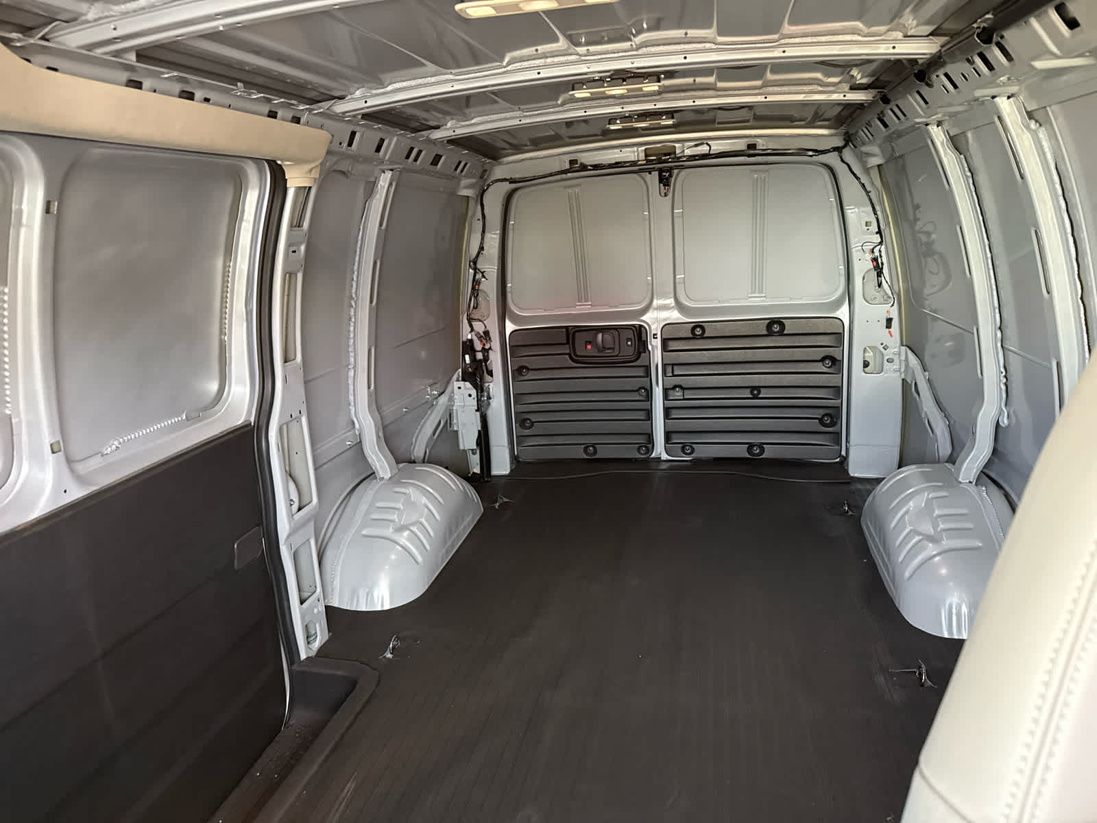 2025 GMC Savana Cargo Work Van