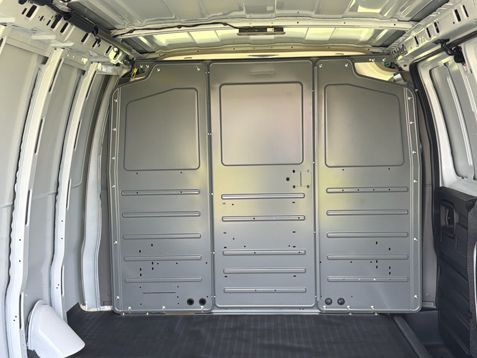 2025 GMC Savana Cargo Work Van