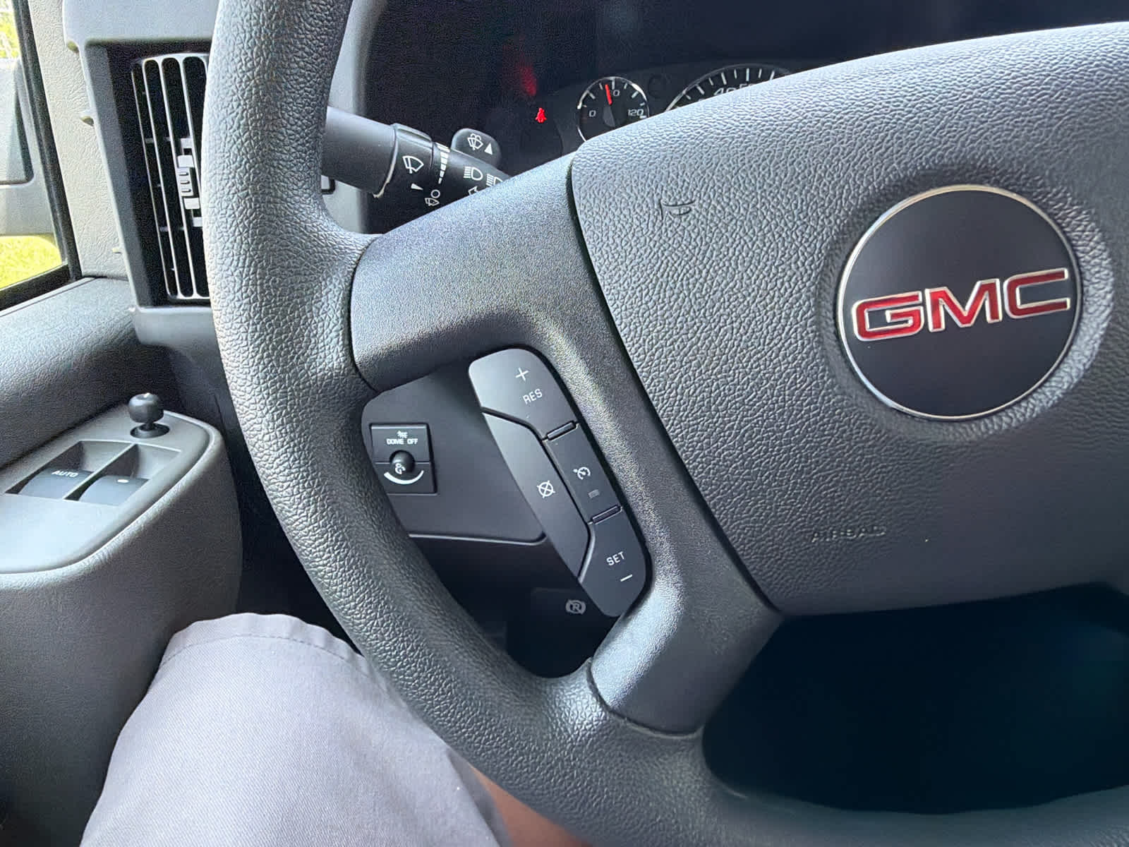 2025 GMC Savana Cargo Work Van