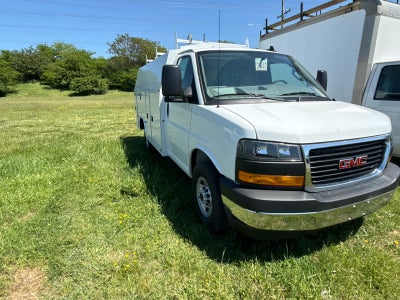 2025 GMC Savana Cutaway 3500 1WT