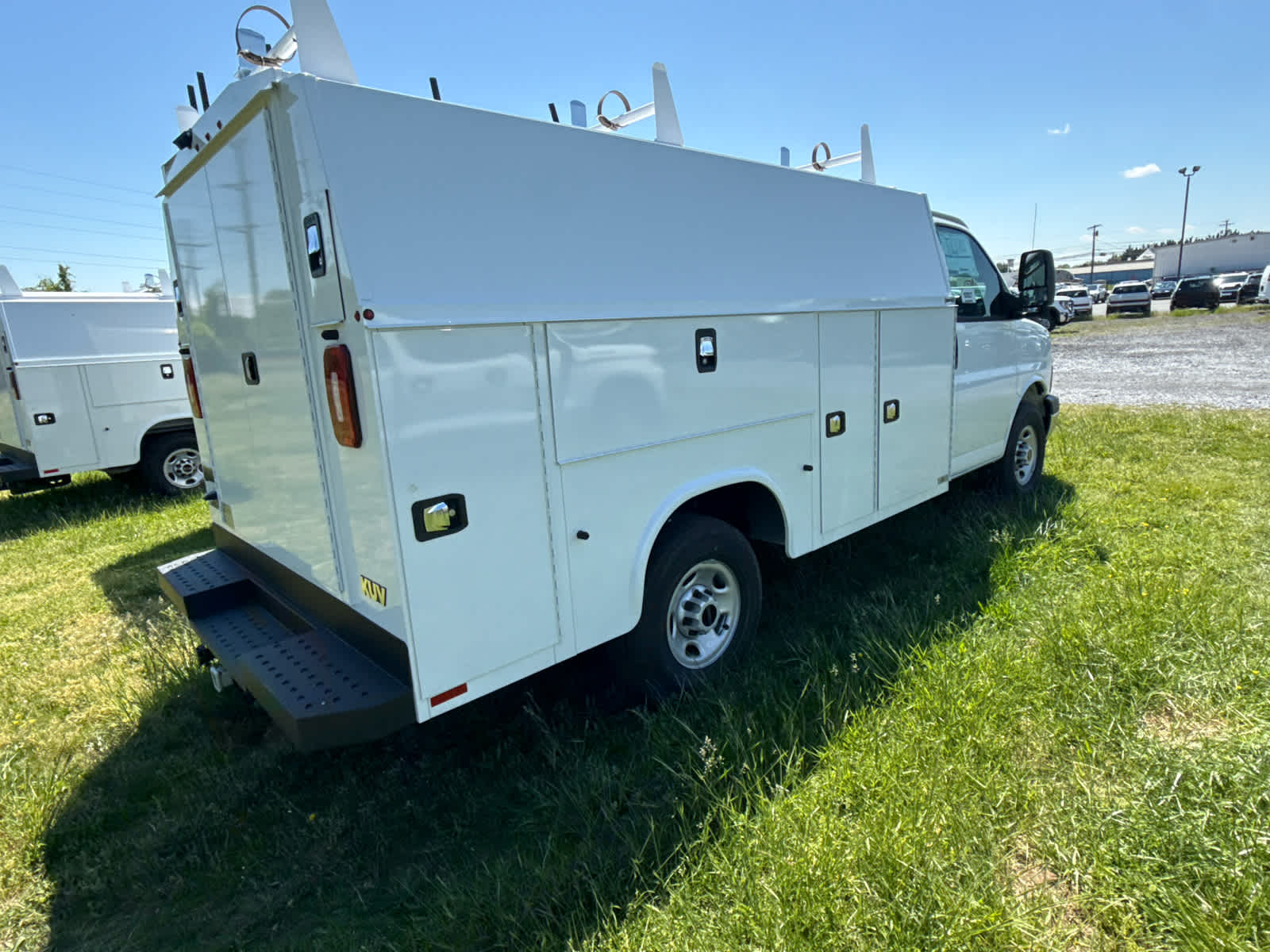 2025 GMC Savana Cutaway 3500 1WT