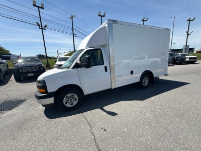 2025 GMC Savana Cutaway 3500 1WT