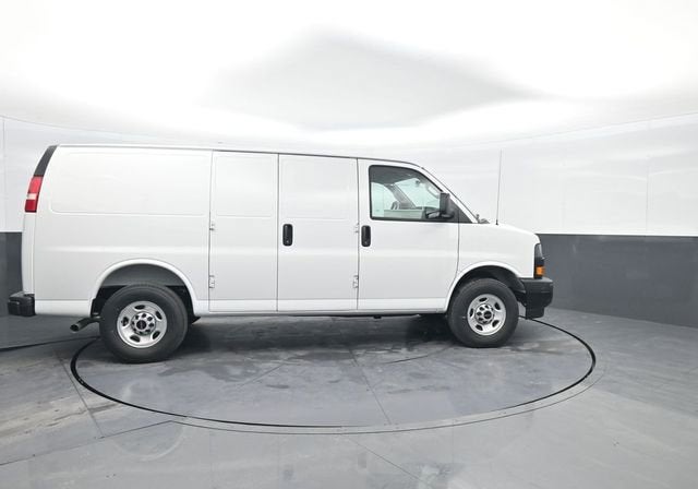 2025 GMC Savana Cargo Work Van