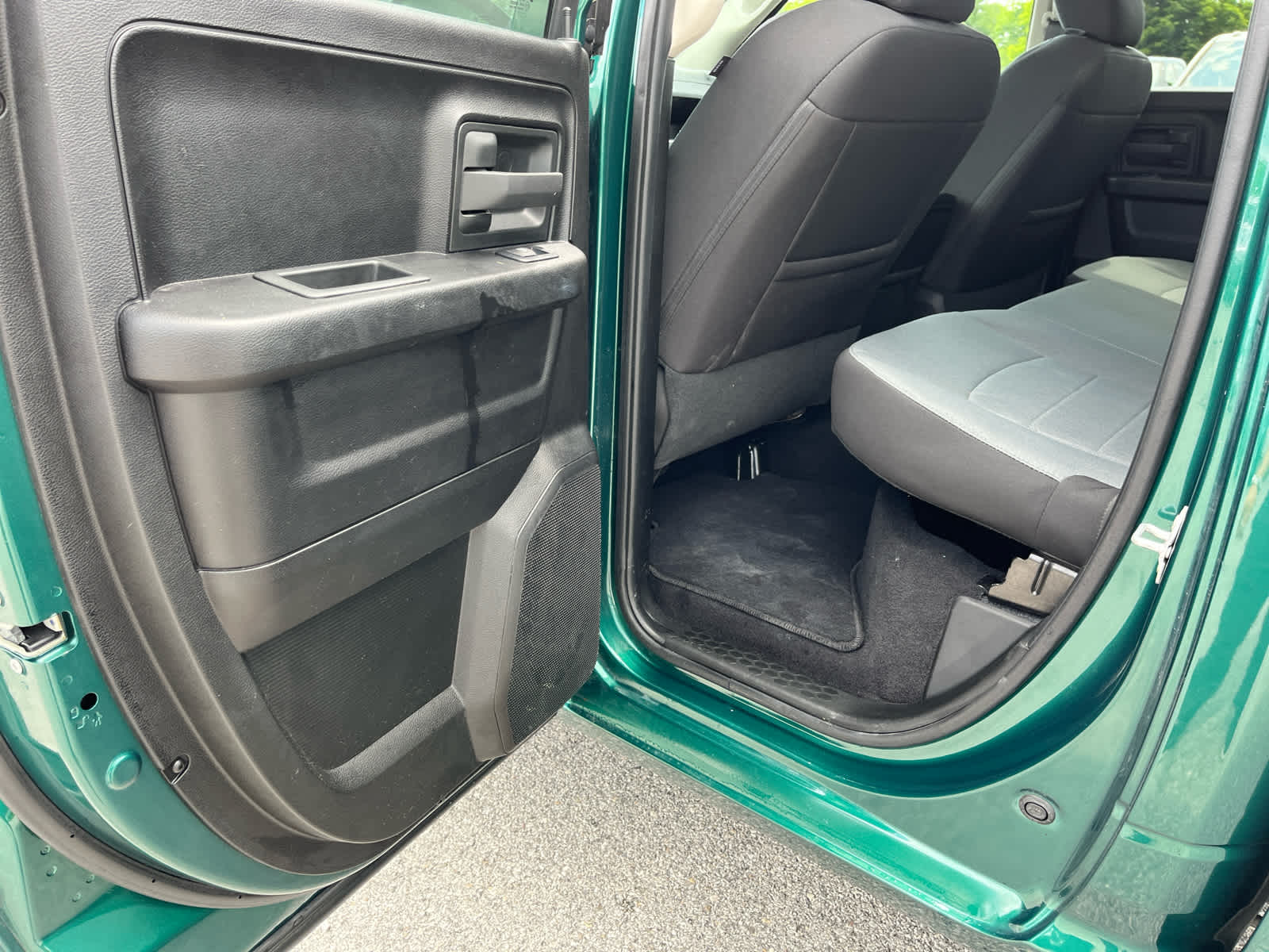 2022 RAM 1500 Classic Tradesman Quad Cab 4x4 6'4' Box