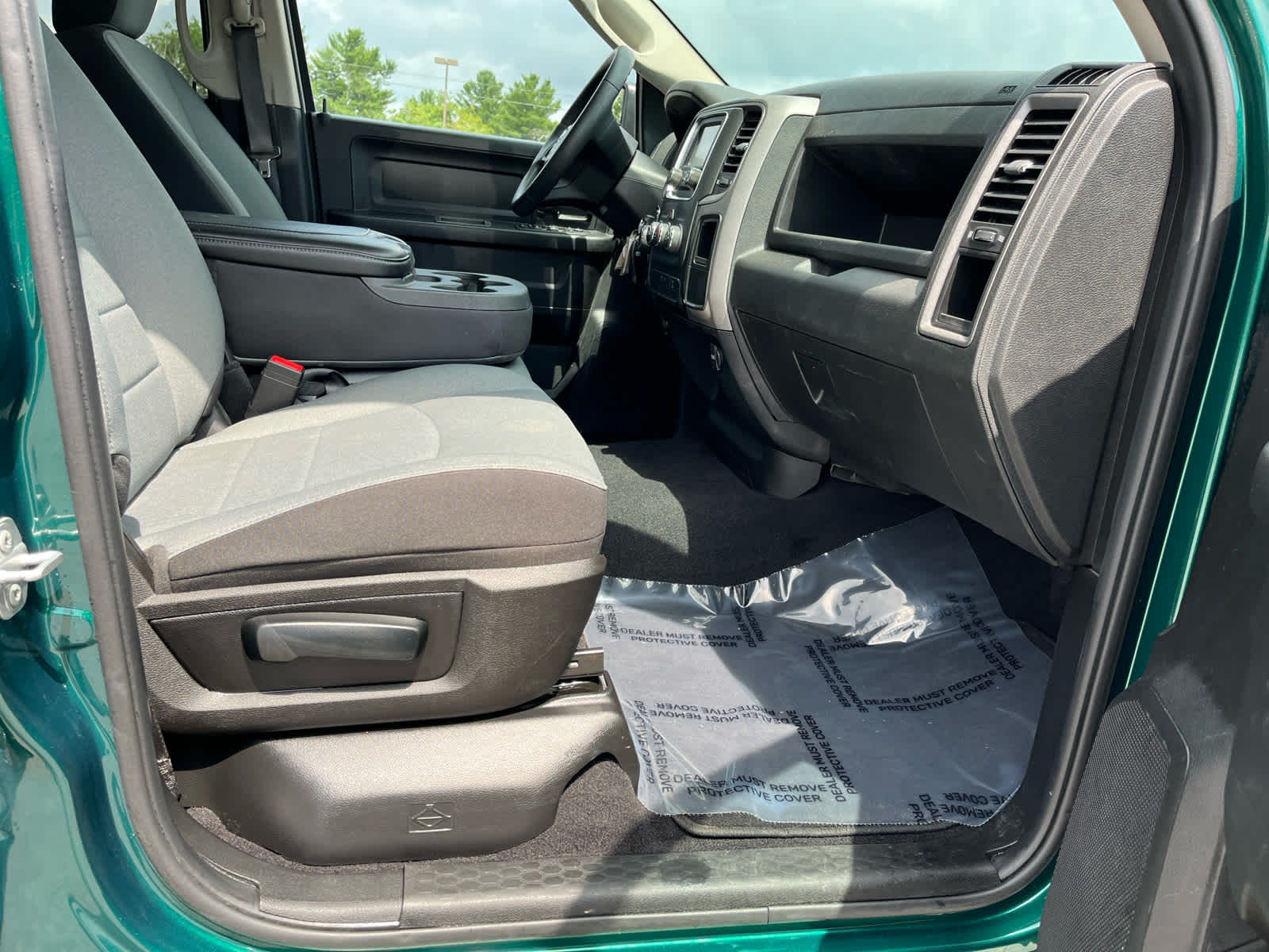 2022 RAM 1500 Classic Tradesman Quad Cab 4x4 6'4' Box