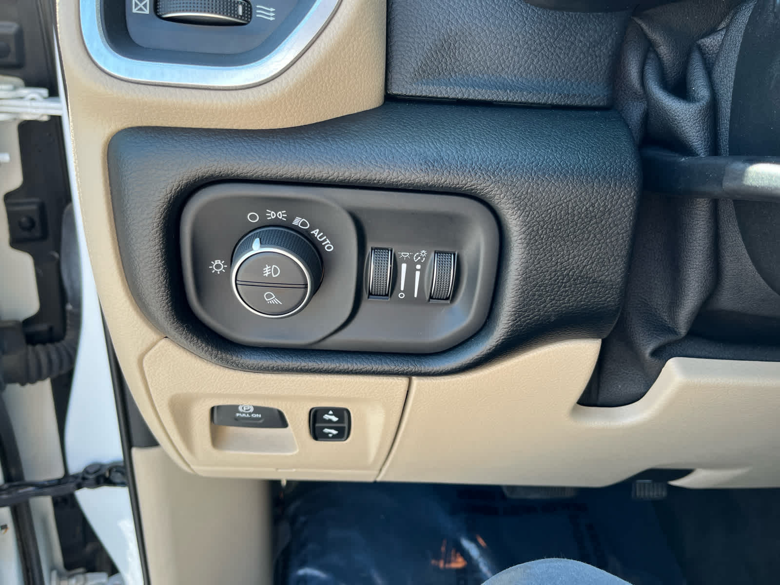 2019 RAM 1500 Big Horn/Lone Star Quad Cab 4x4 6'4' Box
