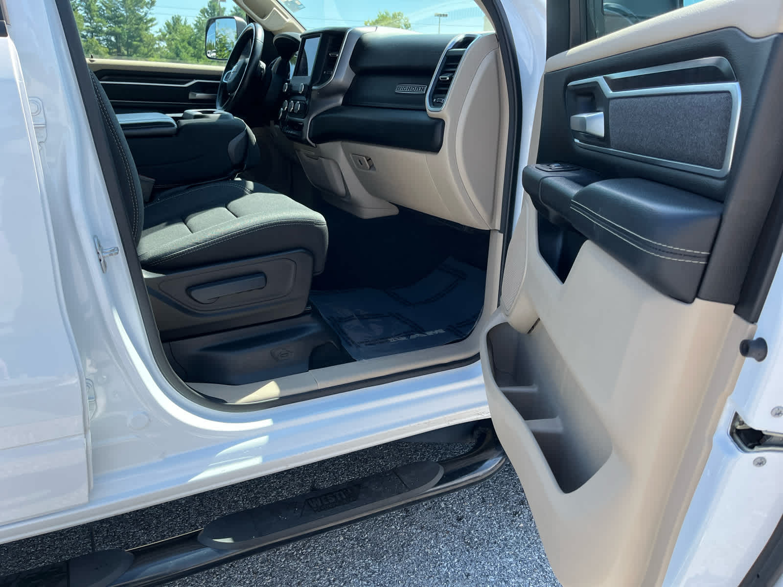 2019 RAM 1500 Big Horn/Lone Star Quad Cab 4x4 6'4' Box