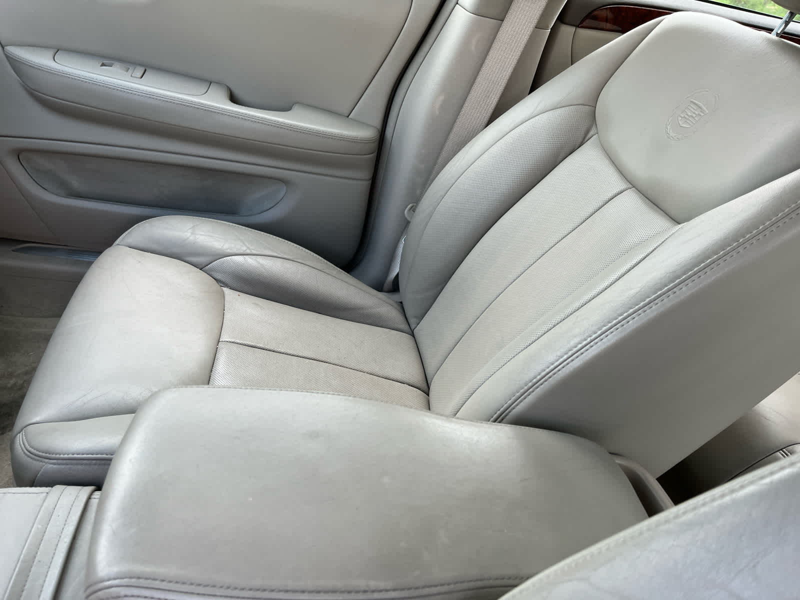 2006 Cadillac DTS Standard