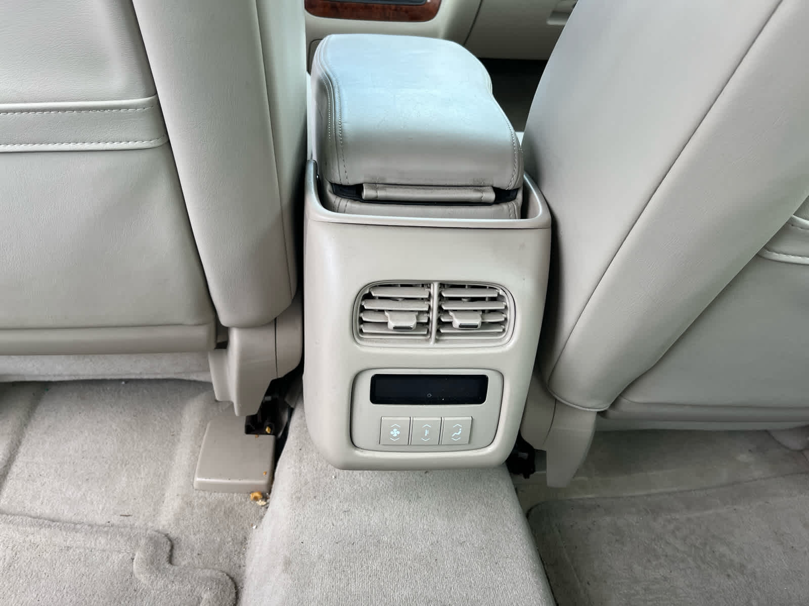 2006 Cadillac DTS Standard