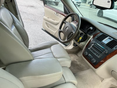 2006 Cadillac DTS Standard