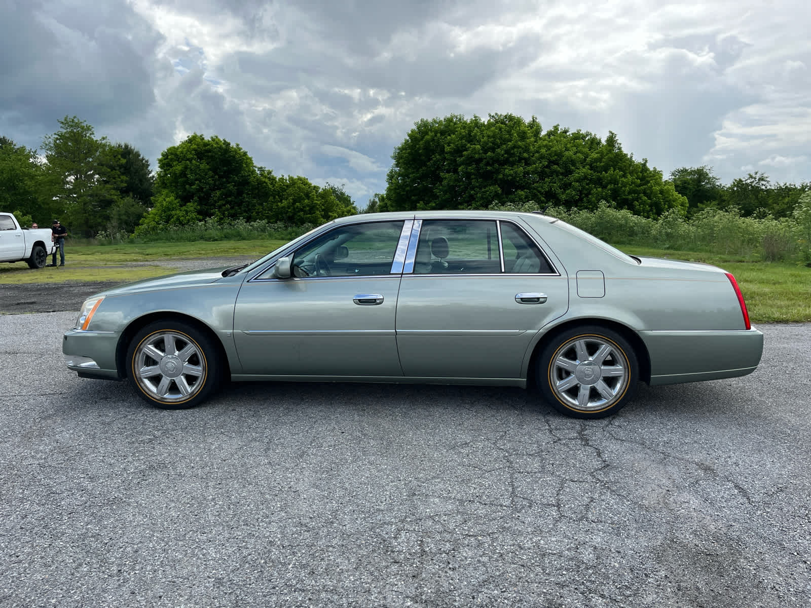 2006 Cadillac DTS Standard