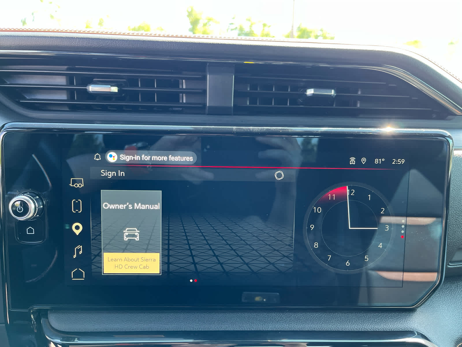 2025 GMC Sierra 2500HD 4WD Crew Cab Standard Bed AT4