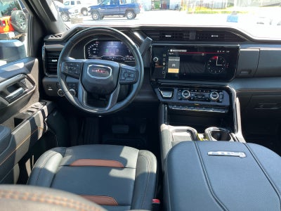 2025 GMC Sierra 2500HD 4WD Crew Cab Standard Bed AT4